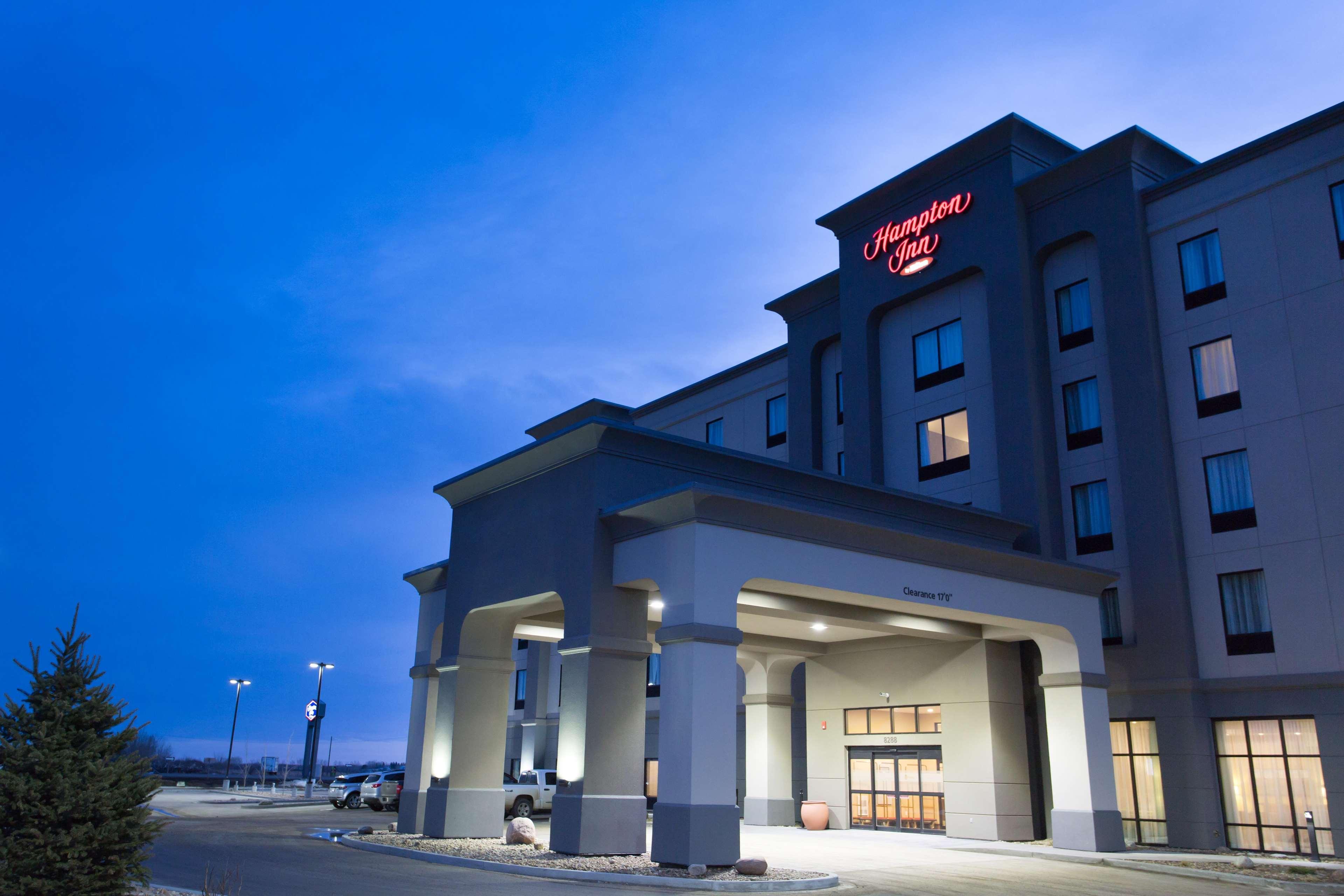 Hampton Inn By Hilton Lloydminster Extérieur photo