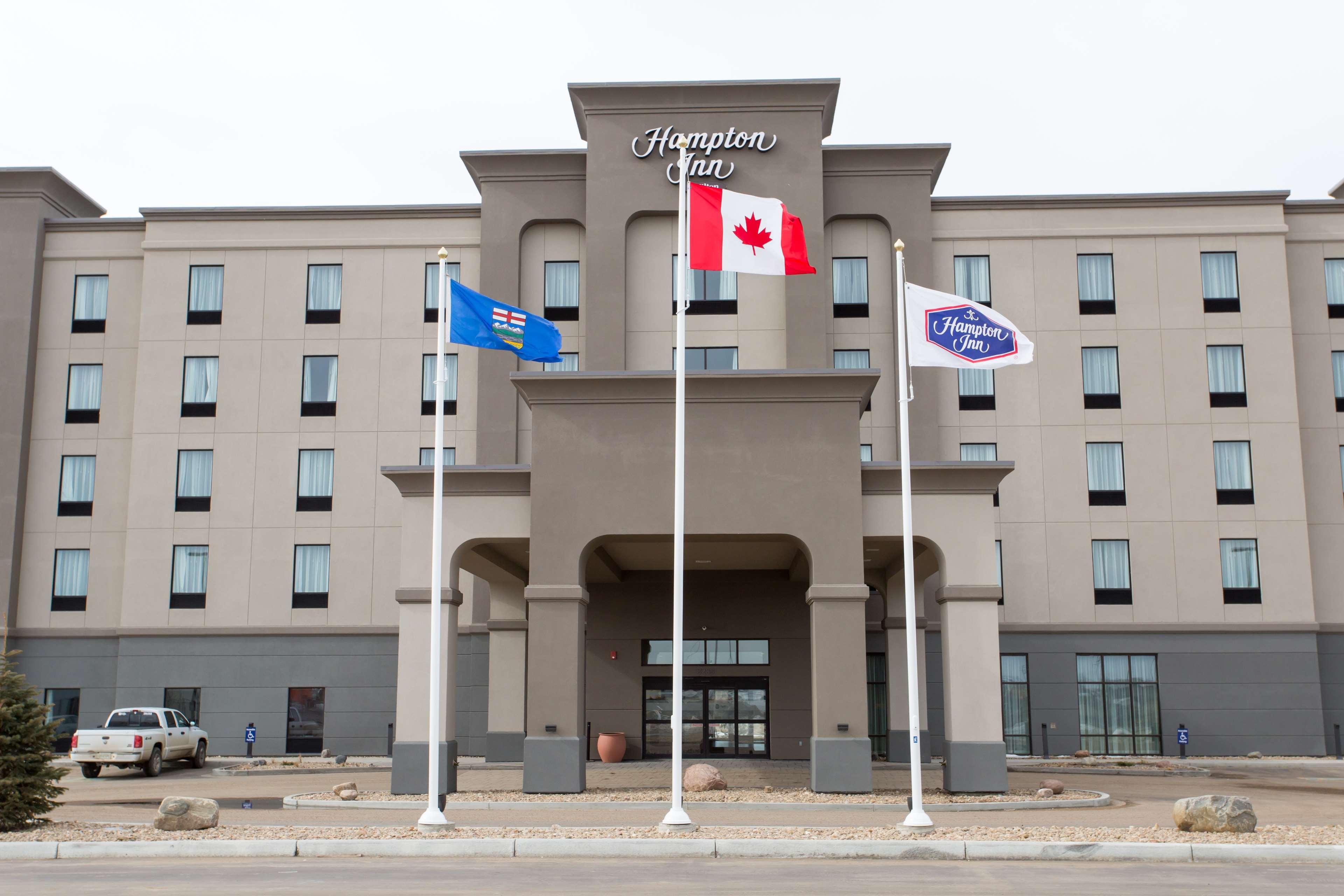Hampton Inn By Hilton Lloydminster Extérieur photo
