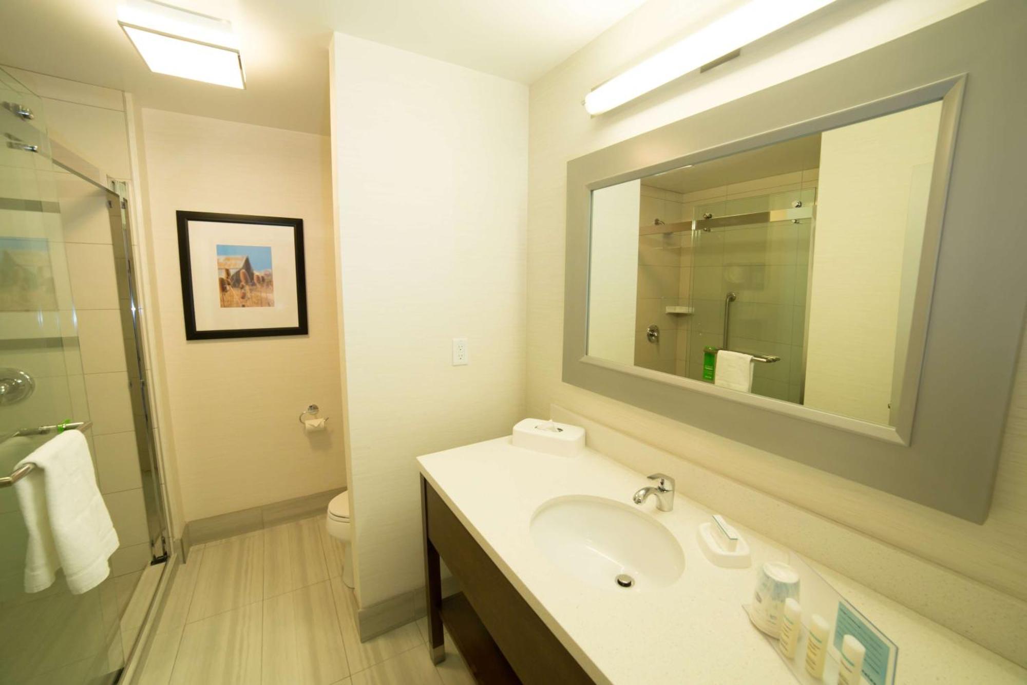 Hampton Inn By Hilton Lloydminster Extérieur photo